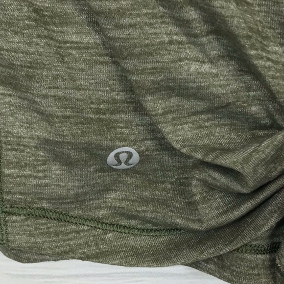 Lululemon Beat The Heat Long Sleeve Size 4 - Picture 3 of 6